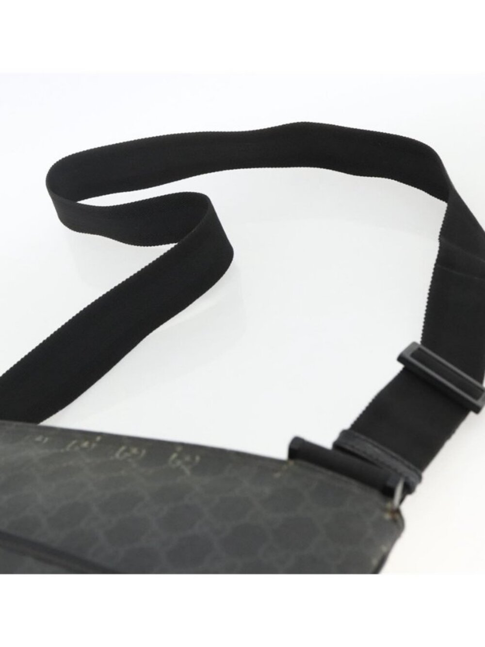 Authentic GUCCI GG Supreme Shoulder Bag PVC Black Silver 162904 - Picture 9 of 16